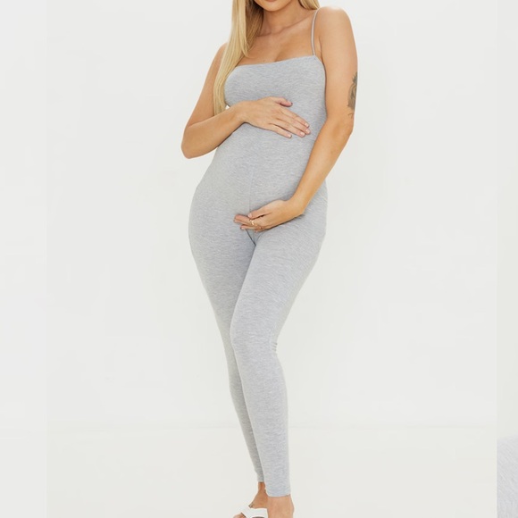 PrettyLittleThing Maternity Basic Grey Strappy Jumpsuit - Picture 1 of 4